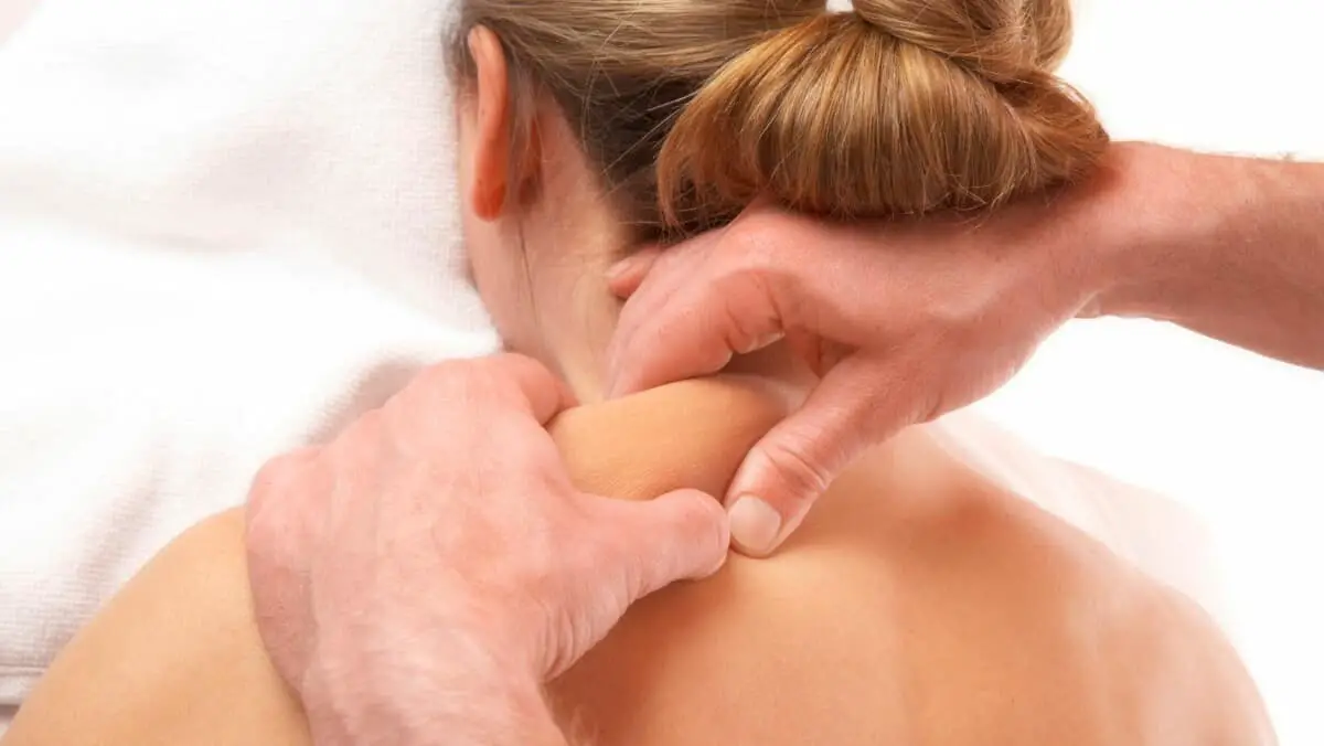 neck massage after car accident